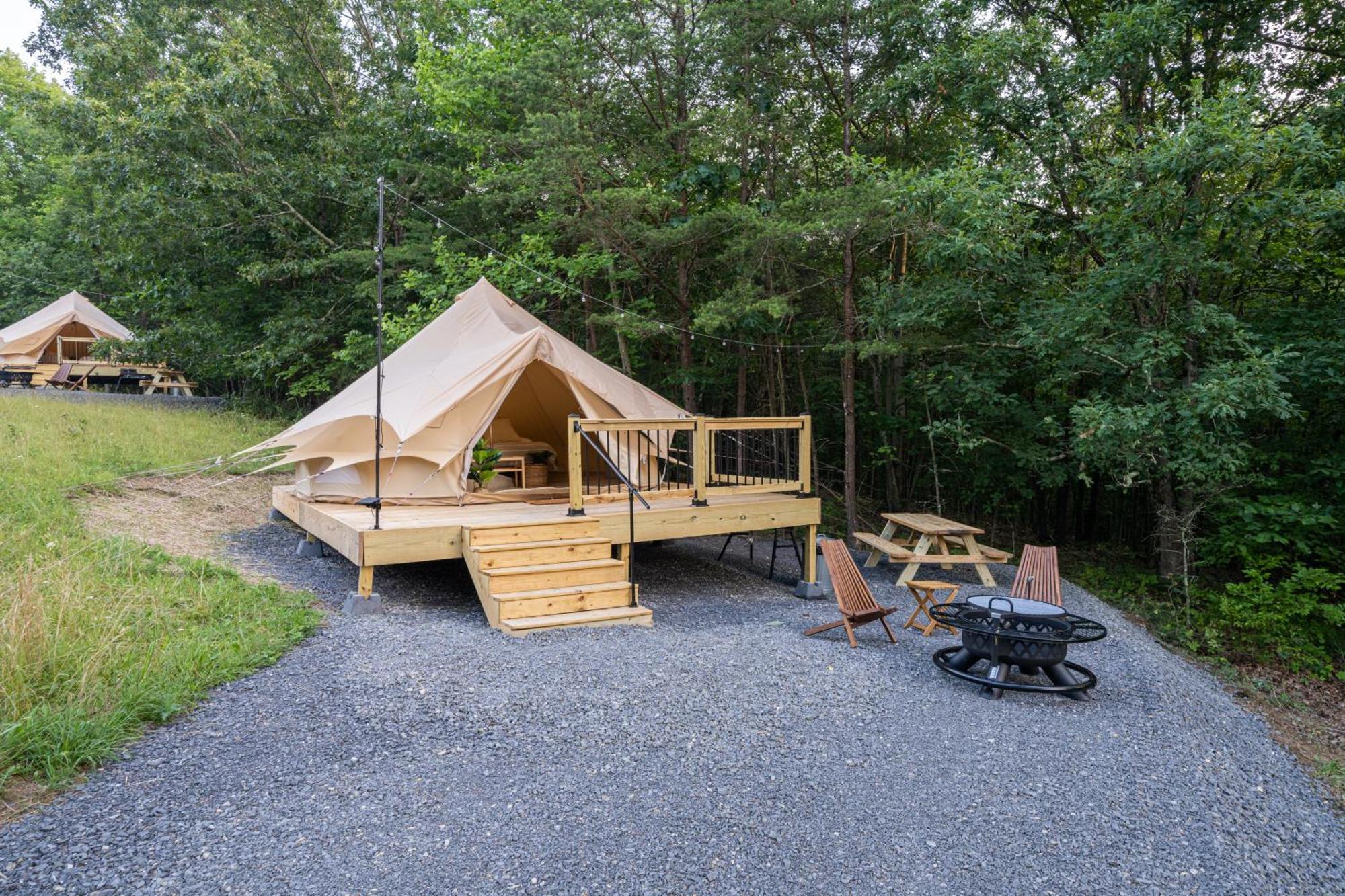 Firefly Ridge Luxury Retreat Hotel Great Cacapon Екстериор снимка
