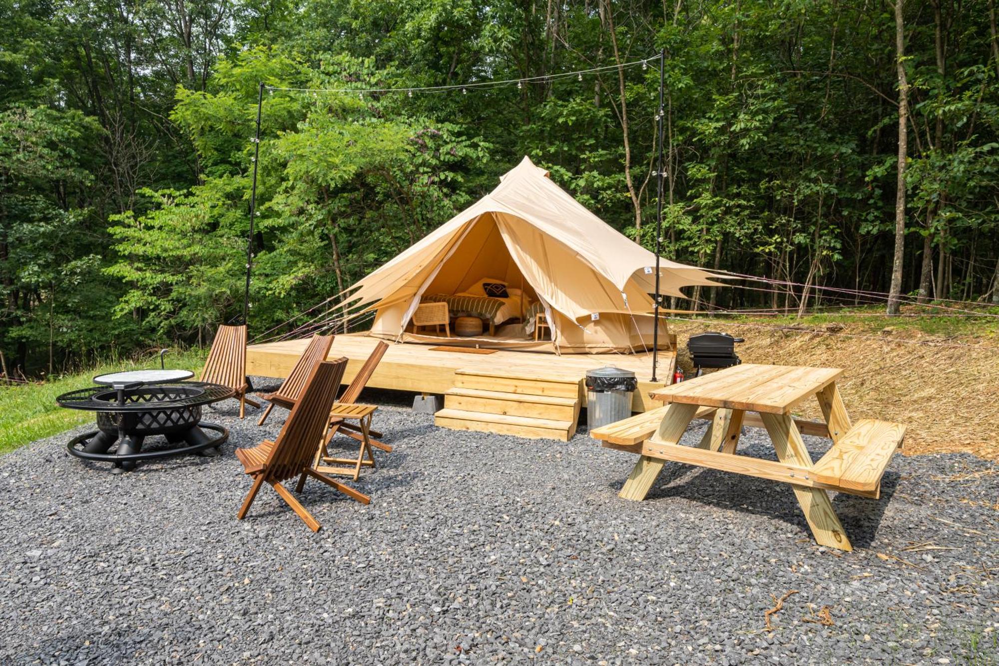 Firefly Ridge Luxury Retreat Hotel Great Cacapon Екстериор снимка