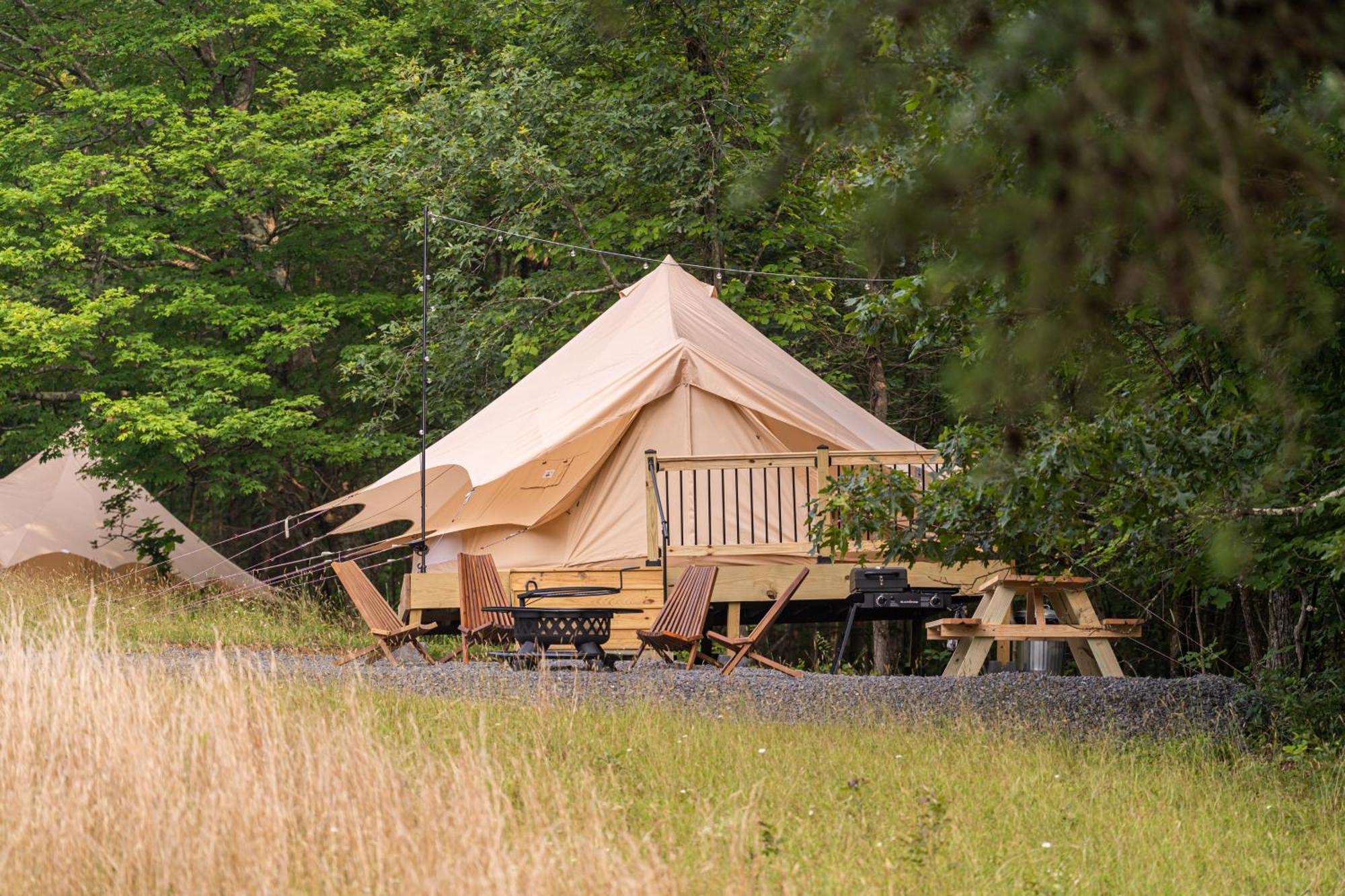 Firefly Ridge Luxury Retreat Hotel Great Cacapon Екстериор снимка