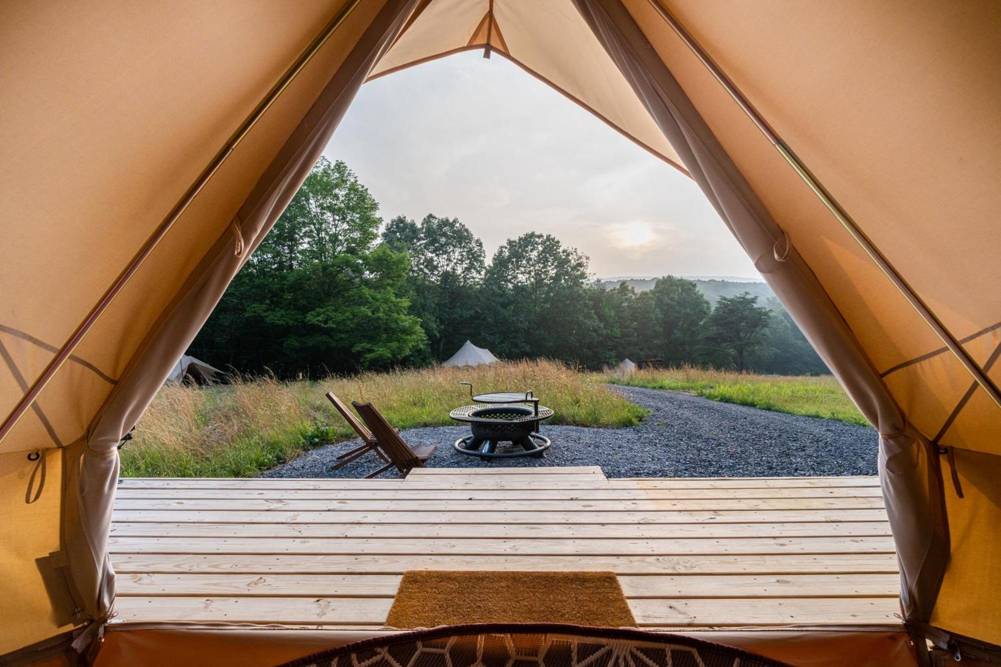 Firefly Ridge Luxury Retreat Hotel Great Cacapon Екстериор снимка