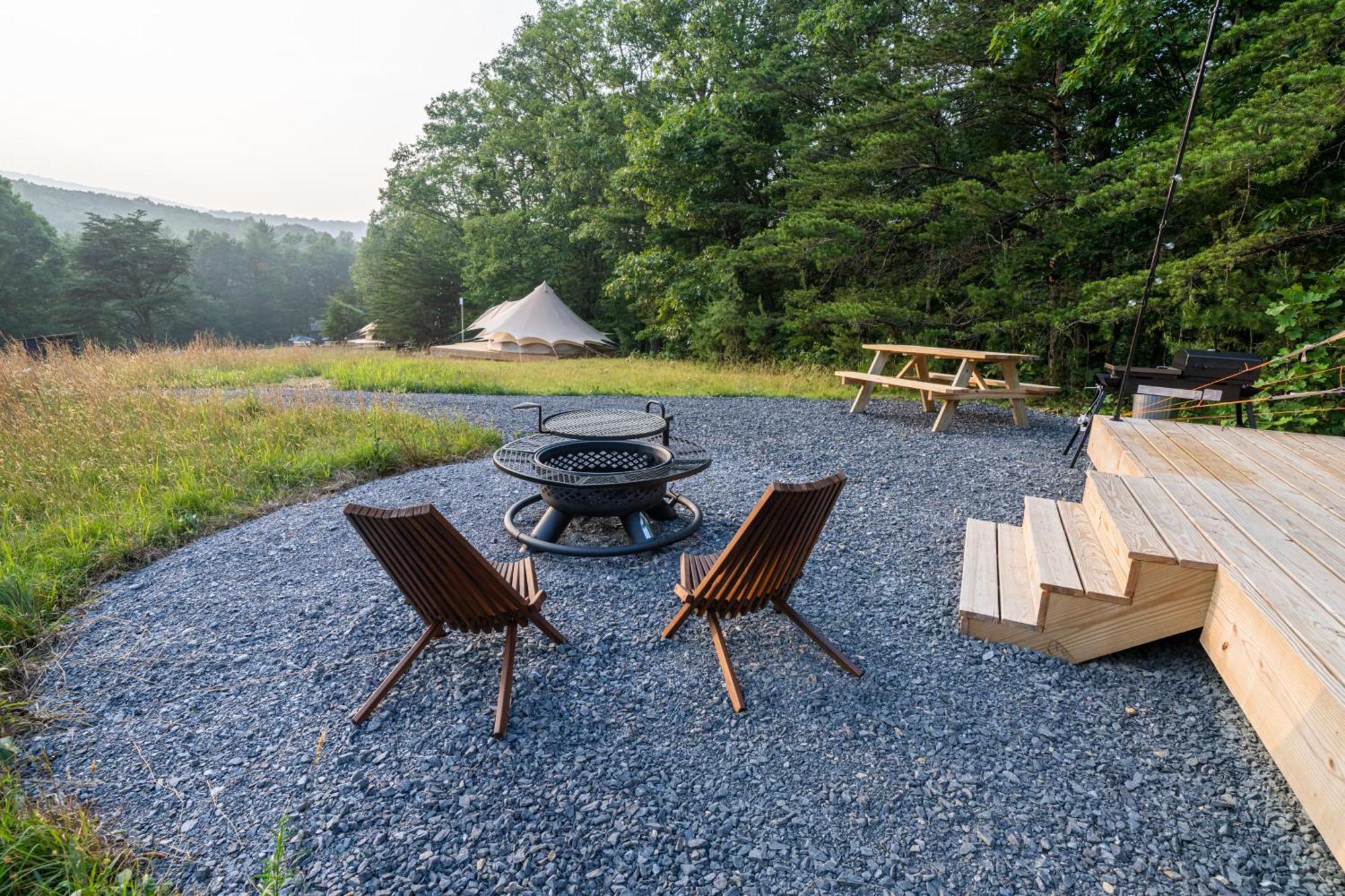 Firefly Ridge Luxury Retreat Hotel Great Cacapon Екстериор снимка